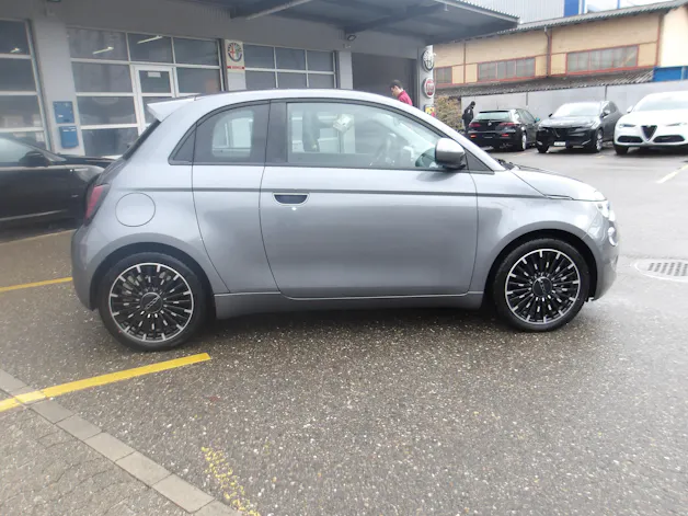 Fiat 500 3+1 electric 87 kW Icon