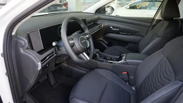 Hyundai Tucson 1.6 48V Amplia 4WD