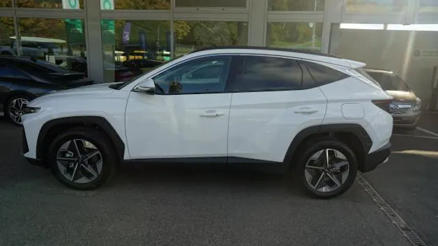 Hyundai Tucson 1.6 48V Amplia 4WD
