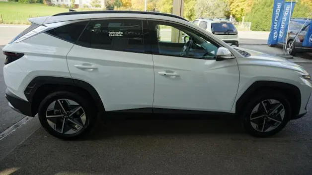 Hyundai Tucson 1.6 48V Amplia 4WD