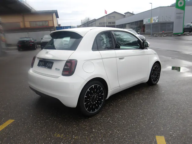 Fiat 500 3+1 electric 87 kW Icon