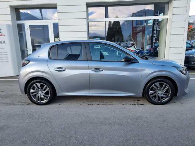 Peugeot 208 1.2 PureTech Active Pack EAT8
