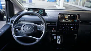 Hyundai Staria W. 1.6 HEV Amplia