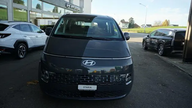 Hyundai Staria W. 1.6 HEV Amplia