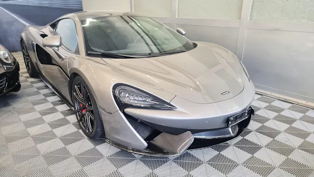 McLaren 570S Coupé 3.8 V8 SSG