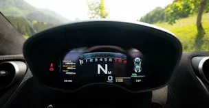 McLaren 570S Coupé 3.8 V8 SSG