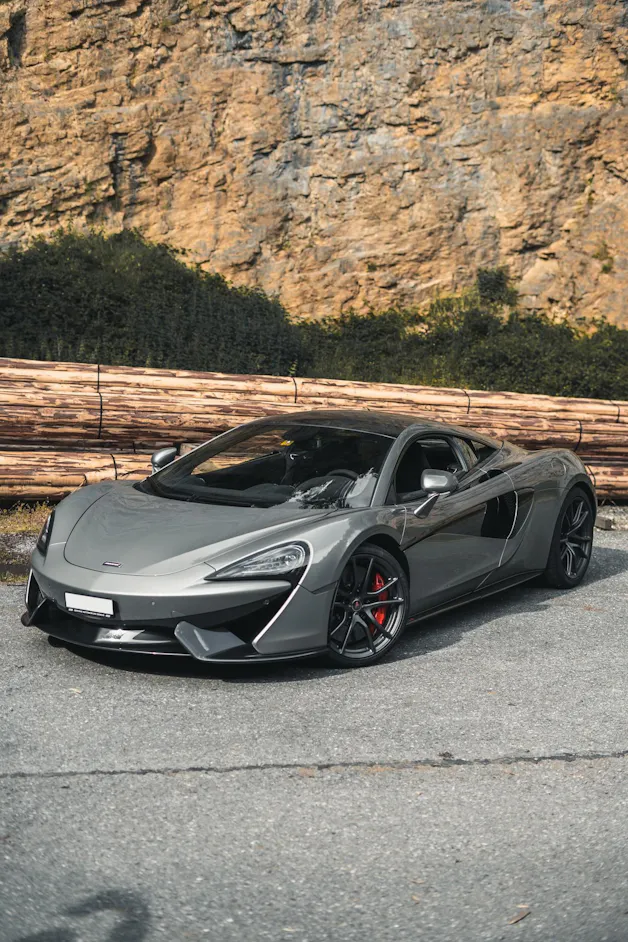 McLaren 570S Coupé 3.8 V8 SSG