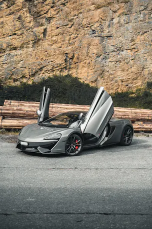 McLaren 570S Coupé 3.8 V8 SSG