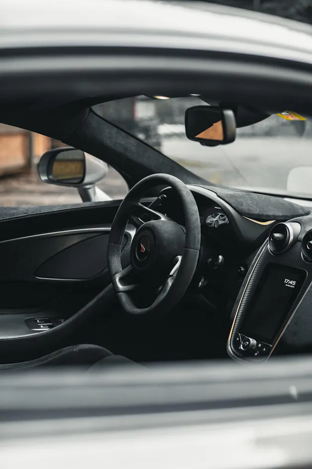 McLaren 570S Coupé 3.8 V8 SSG