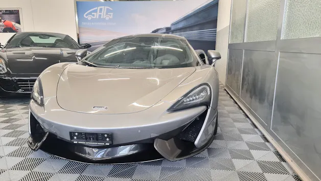 McLaren 570S Coupé 3.8 V8 SSG