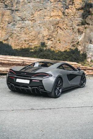 McLaren 570S Coupé 3.8 V8 SSG