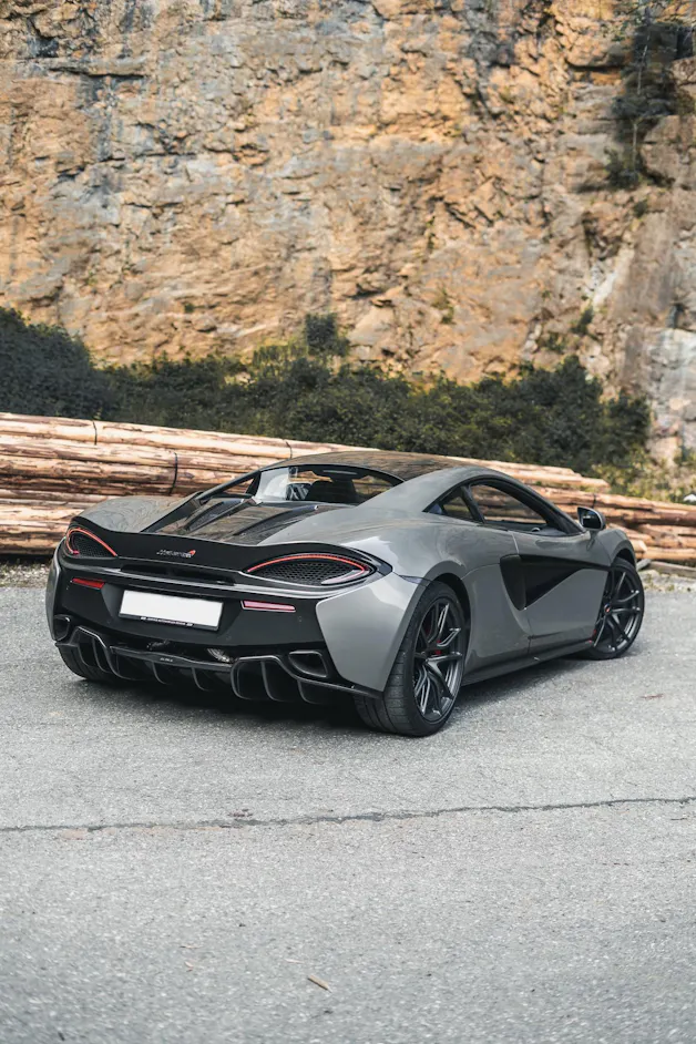 McLaren 570S Coupé 3.8 V8 SSG