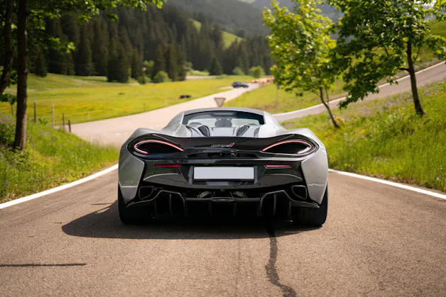 McLaren 570S Coupé 3.8 V8 SSG