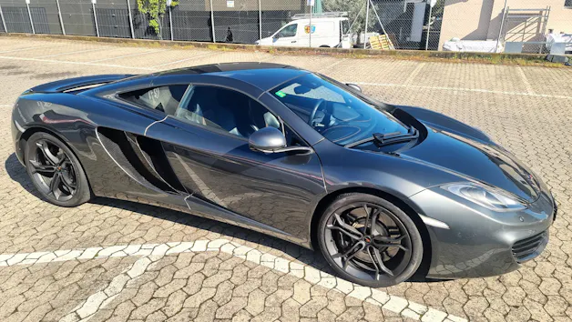 McLaren MP4-12C Coupé 3.8 V8 SSG