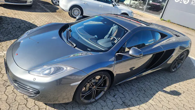 McLaren MP4-12C Coupé 3.8 V8 SSG