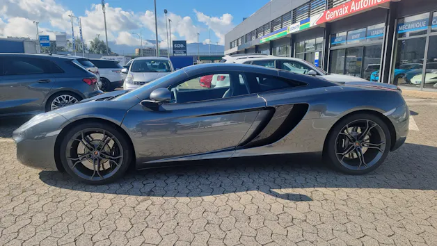 McLaren MP4-12C Coupé 3.8 V8 SSG