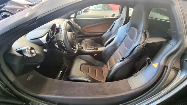 McLaren MP4-12C Coupé 3.8 V8 SSG