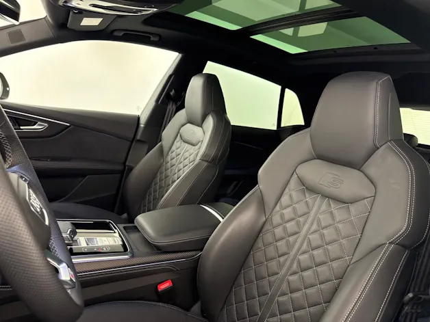 Audi Q8 SUV TDI quattro 210kW S line