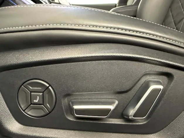 Audi Q8 SUV TDI quattro 210kW S line