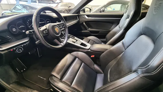 Porsche 911 Carrera 4S