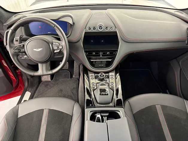 Aston Martin DBX 707 4.0 V8