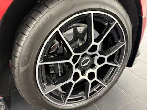 Aston Martin DBX 707 4.0 V8