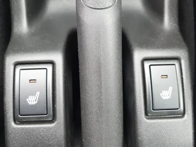 Suzuki Swift 1.2 Sakura Top Hybrid