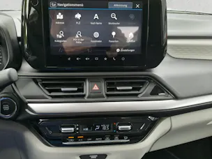 Suzuki Swift 1.2 Sakura Top Hybrid