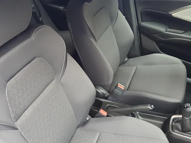 Suzuki Swift 1.2 Sakura Top Hybrid 4x4