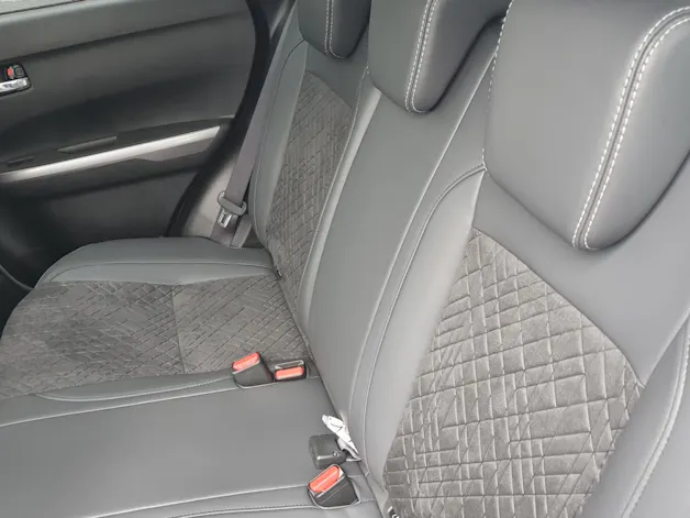 Suzuki Vitara 1.4 T Sakura Top Hybrid 4x4