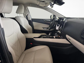 https://vehicle.imgix.net/4295730/208d1aeb-bbab-4c31-abdb-8e6a31a6e6c1.jpg