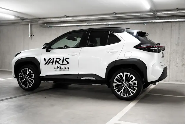 Toyota Yaris Cross 1.5 VVT-i HSD Premium AWD-i