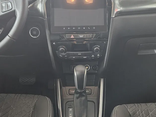 Suzuki Vitara 1.4 T Sakura Top Hybrid 4x4