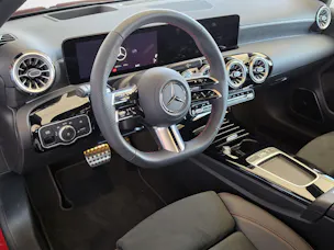 Mercedes-Benz A 250 AMG Line 4m