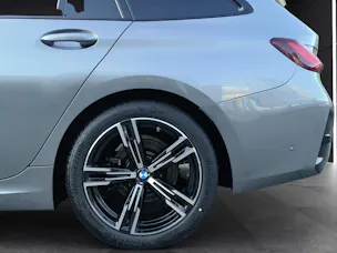 BMW 320d xDrive SAG Touring