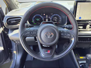 Toyota Yaris 1.5 VVT-i HSD GR Sport