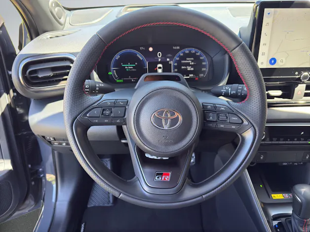 Toyota Yaris 1.5 VVT-i HSD GR Sport