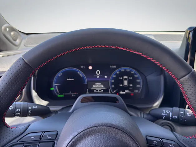 Toyota Yaris 1.5 VVT-i HSD GR Sport
