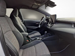 image du véhicule TOYOTA Corolla Touring Sports 2.0 HSD Swiss Edition