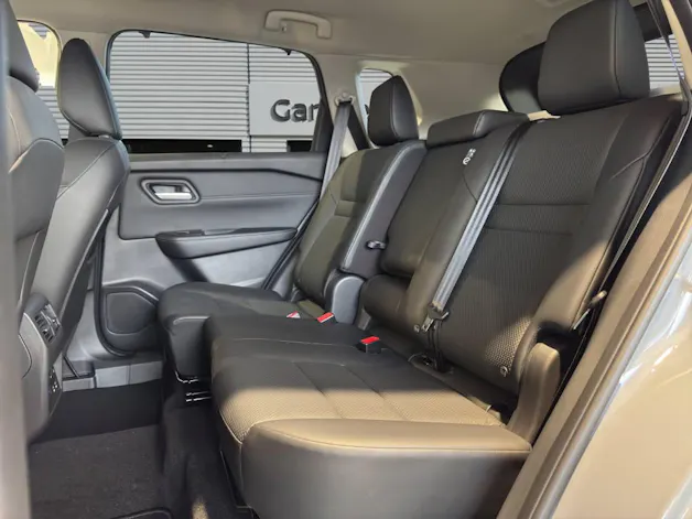 Nissan X-Trail 1.5 VC-T N-Trek e-4orc 214 ch, 5 places