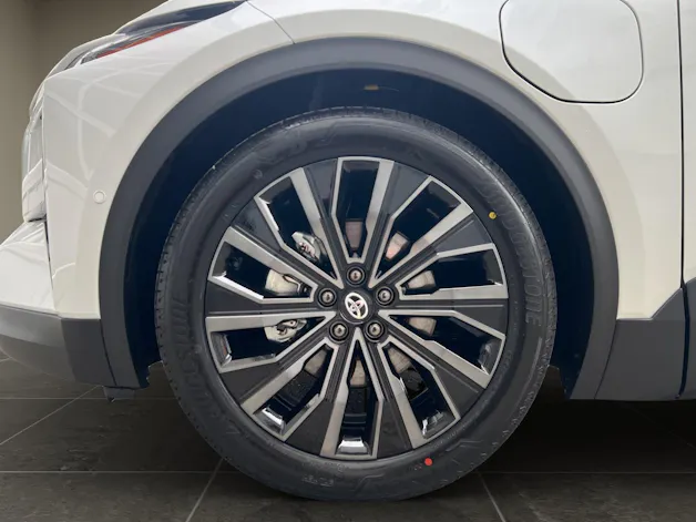 Toyota C-HR+ Premium AWD