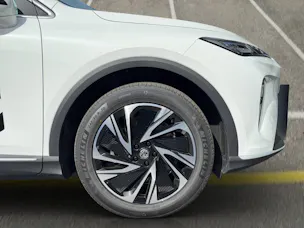 MG S6 EV 77 kWh Luxury 4WD 361 ch