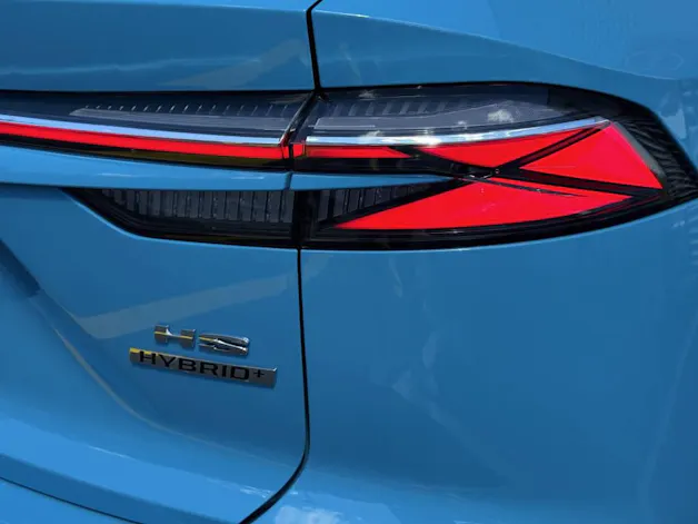 MG HS 1.5 Hybrid Luxury 224 ch
