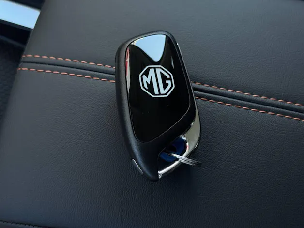 MG HS 1.5 Hybrid Luxury 224 ch