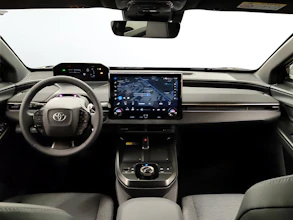 https://vehicle.imgix.net/4295974/e20fafa9-d26f-4c1c-8985-d0c26ecb26f3.jpg