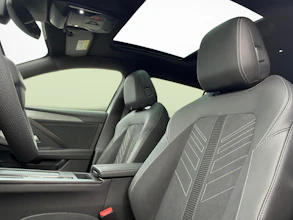 https://vehicle.imgix.net/4296009/603fa1d6-cedf-4e0f-85c3-f96eb3c70167.jpg