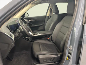 https://vehicle.imgix.net/4296070/c4b22931-9274-4357-8a6a-e217de5876b7.jpg