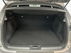 https://vehicle.imgix.net/4296073/c51902c4-6e7c-40b0-b517-52eb21fe4b92.jpg