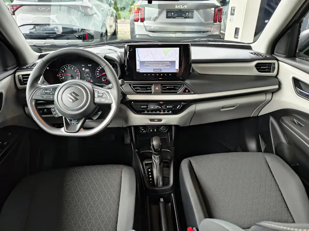 Suzuki Swift 1.2 Sakura Hybrid