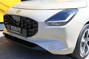 Suzuki Swift 1.2 Sakura Top Hybrid